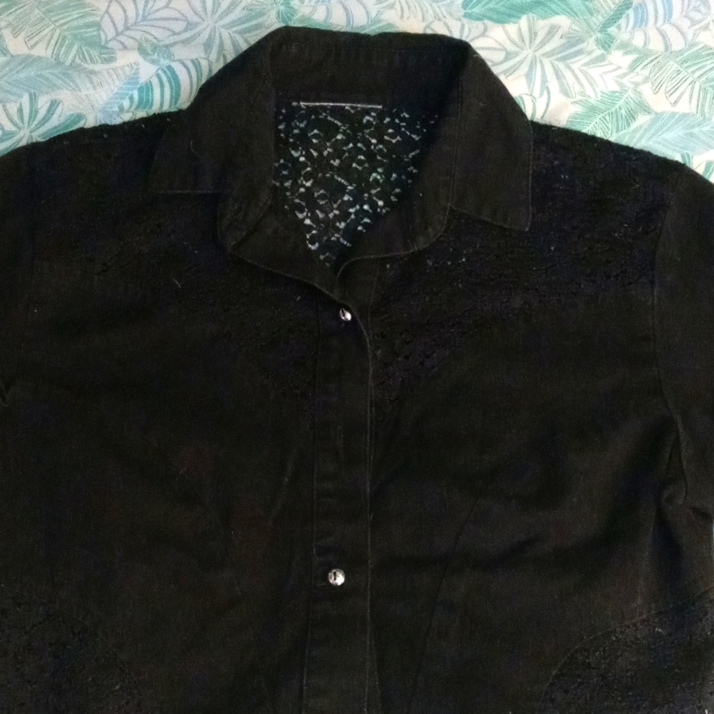 Black Jean jacket with lace